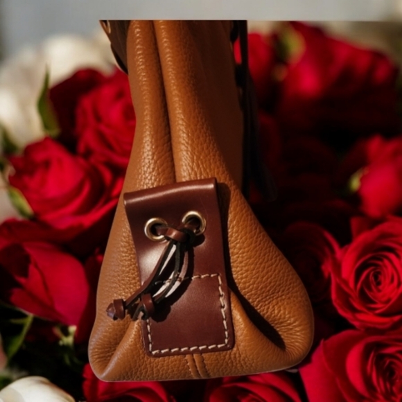 Genuine Dooney & Bourke Wakefield Tassel Bag. - Picture 9 of 9